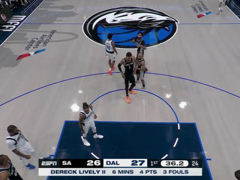 NBA常规赛：马刺vs独行侠第1节中文解说回放