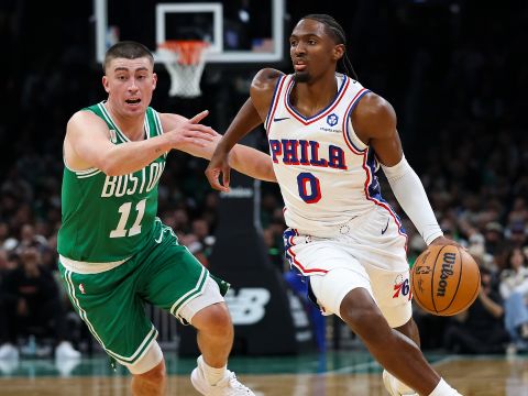 76人vs凯尔特人精华回放 马克西联手埃奇库姆砍下74分76人险胜
