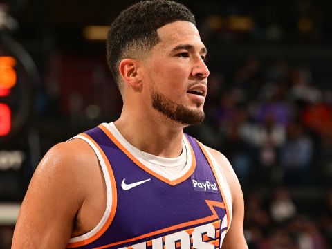 布克vs国王集锦 19中10砍下31+5扛起进攻重任