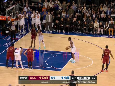 NBA常规赛：骑士vs尼克斯第4节英文原声回放