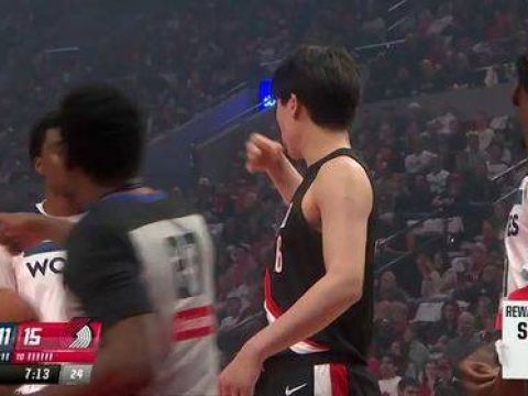 [杨瀚森首秀]历史性一刻！杨瀚森替补登场 完成生涯常规赛首秀！