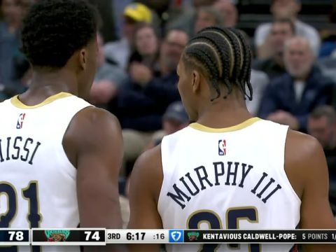 NBA常规赛：鹈鹕vs灰熊第3节英文原声回放