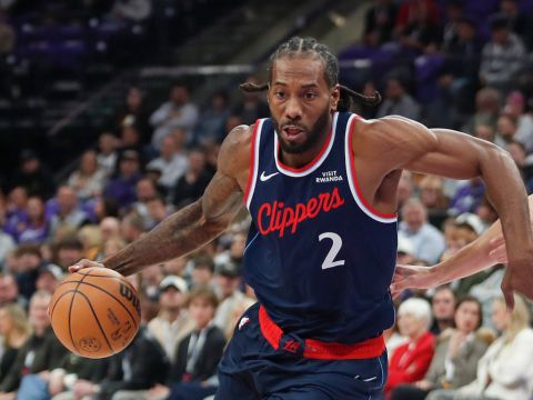 莱昂纳德vs爵士集锦 仅贡献10分攻防均掉档