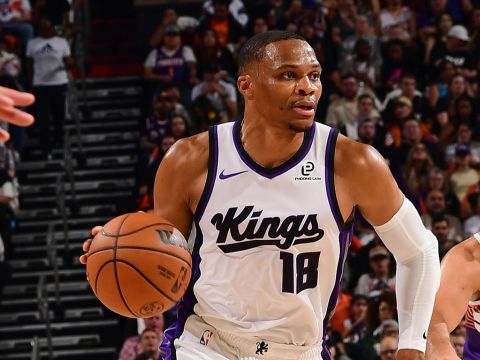 国王116-120太阳 布克狂砍31分威少国王首秀6+6不敌太阳