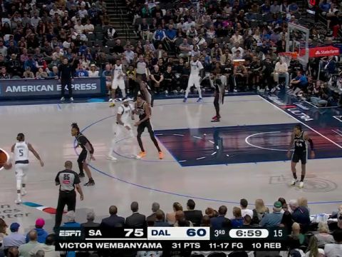 NBA常规赛：马刺vs独行侠中文解说全场回放