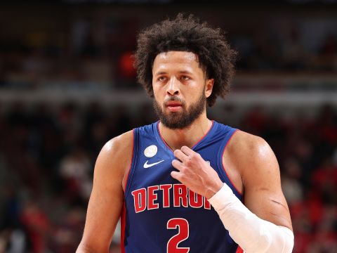 坎宁安vs公牛集锦 24中8得到23+7+10拼至6犯离场