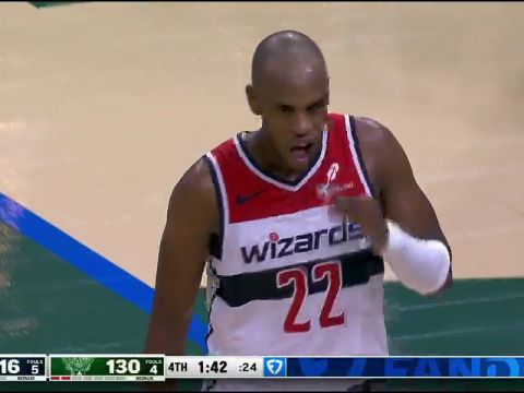 NBA常规赛：奇才vs雄鹿第4节中文解说回放