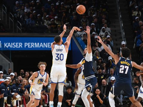 库里vs掘金集锦 超神发挥狂轰42+6+7捍卫主场