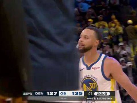 [库里终结]崩了?约基奇加时3分不中散步弃防 库里一条龙上篮送“晚安”