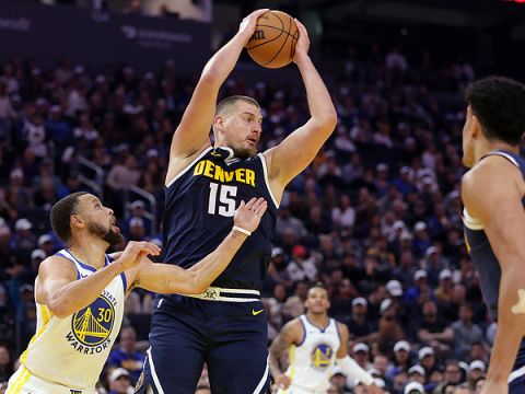 约基奇vs勇士集锦 空砍21+13+10三双数据错失绝杀