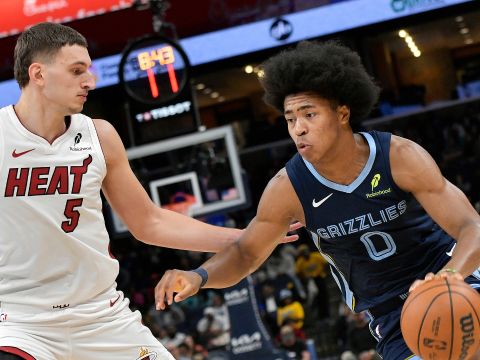 约维奇vs灰熊集锦 精准投射拿下20+6赢球中流砥柱