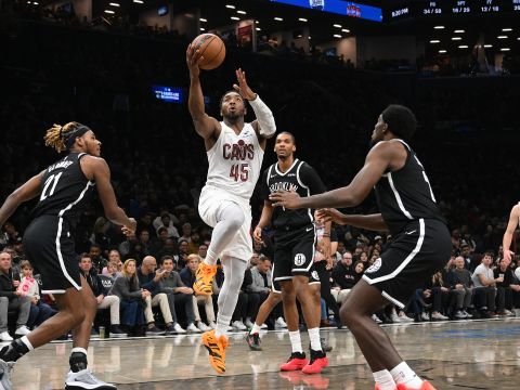 骑士131-124篮网 米切尔狂砍35分带领骑士惊险战胜篮网