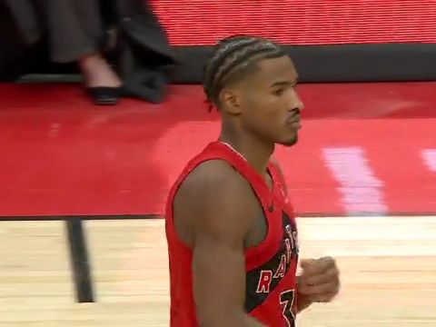 NBA常规赛：雄鹿vs猛龙第2节英文原声回放