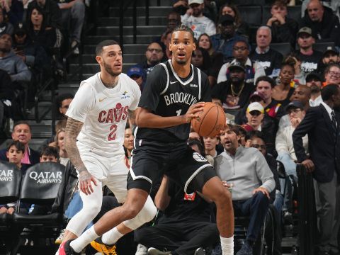 扎伊尔-威廉姆斯vs骑士集锦 替补登场拿下25分三分9中6正负值+12