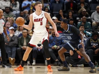 NBA战报:热火队狂胜灰熊队,创得分纪录