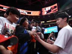 杨瀚森谈开拓者新主帅:他是一位非常好的教练,无论是在训练中还是专项中都非常细心