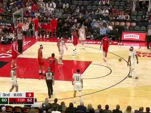 NBA常规赛：雄鹿vs猛龙第3节中文解说回放