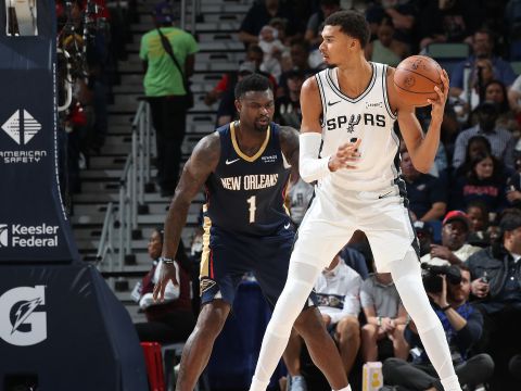 马刺120-116鹈鹕文班亚马29+11+9加时战胜锡安27+10+7