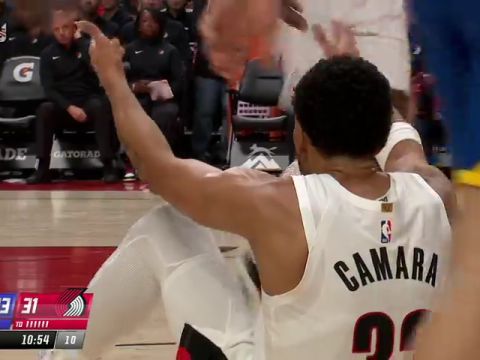 勇士vs开拓者第2节英文原声回放