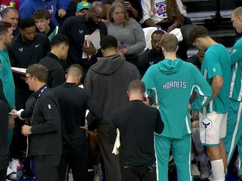 NBA常规赛:黄蜂vs76人第3节中文解说回放