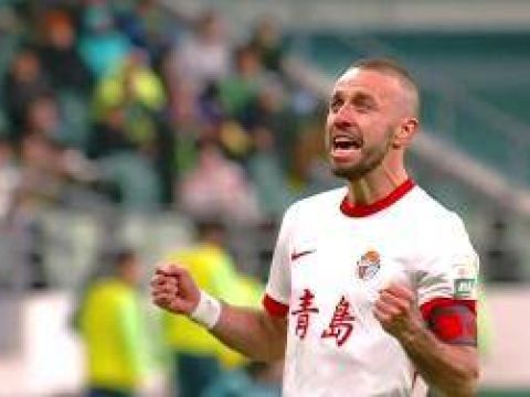 [进球视频]马宁回看VAR后判点，萨里奇点射破门，海牛1-1扳平国安