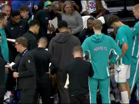 NBA常规赛:黄蜂vs76人第3节英文原声回放