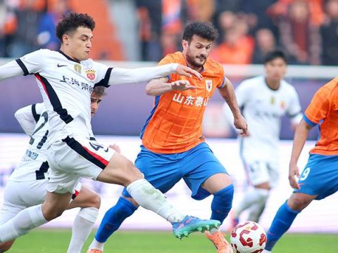 [CCTV全场集锦]中超-搅局争冠！泰山3-1终结海港4连胜 瓦科双响 海港先赛领先2分