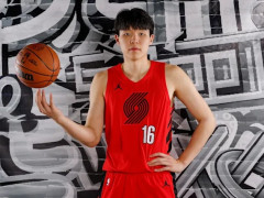 杨瀚森新赛季前三场比赛平均出战4.3分钟得到2分1板0.7帽