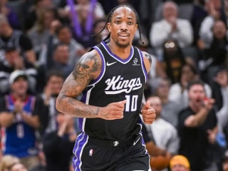 国王队球星德玛尔·德罗赞抨击湖人队“疯狂”的罚球优势