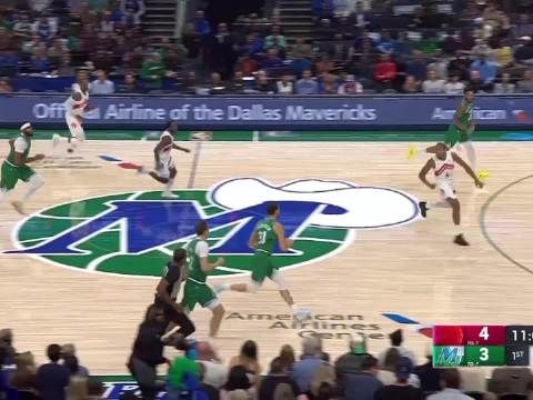 [微博全场集锦]🏀独行侠5人17+擒猛龙！弗拉格22分 浓眉25+10 巴恩斯33+11+6
