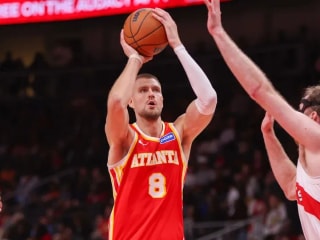 老鹰队的克里斯塔普斯·波尔津吉斯、杰伦·约翰逊领衔对阵公牛队的伤病报告