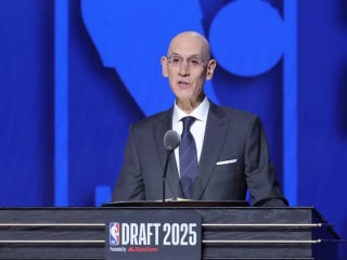 亚当·萧华首次公开评论NBA赌博丑闻:'我深感不安'