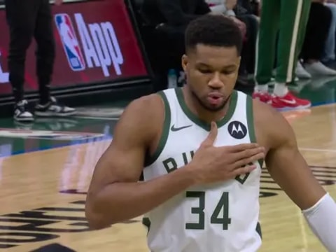 尼克斯vs雄鹿回放录像【2025年10月29日】