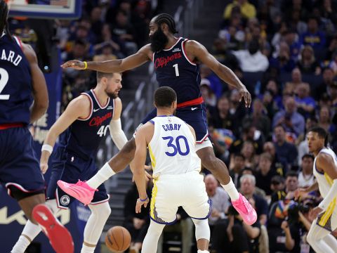 快船79-98勇士 巴特勒21+5+5联手库里19+8轻松斩获连胜