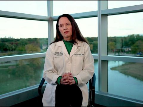 NBA常规赛:尼克斯vs雄鹿第1节英文原声回放