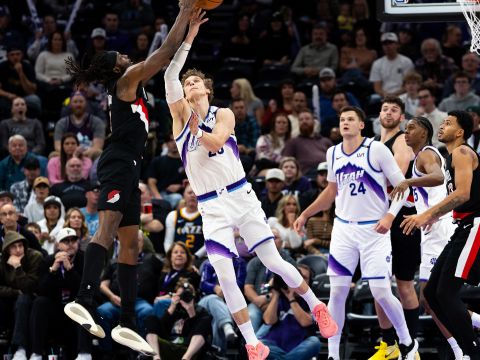 开拓者vs爵士精华回放 杨瀚森出战3分47秒2分马卡32+5开拓者客胜爵士