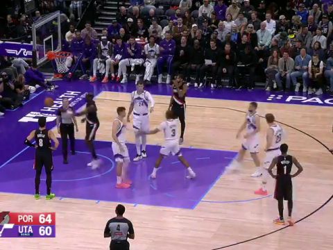 开拓者vs爵士第2节英文原声回放