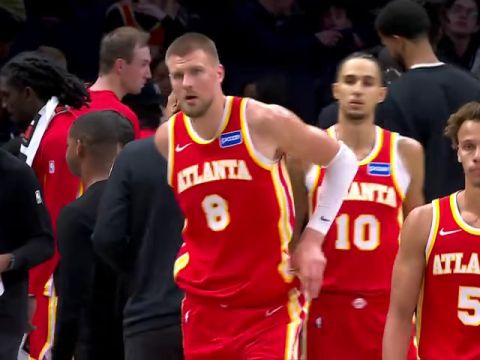 老鹰vs篮网第2节英文原声回放