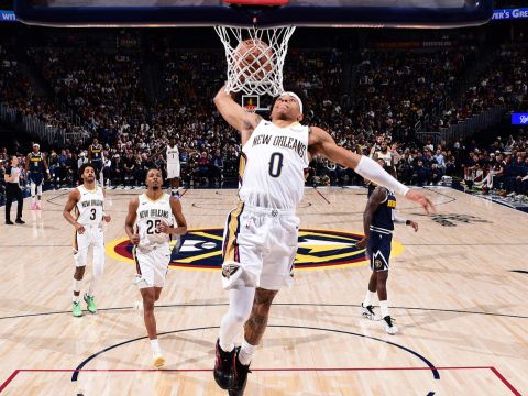 费尔斯vs掘金集锦 全场拿下21分6助攻投篮15中10无力抵抗掘金攻势