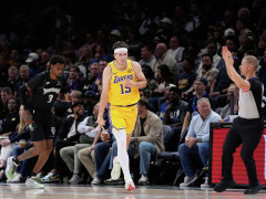 美记：今年夏天雷迪克一直着重培养里夫斯，帮助他建立更多自信