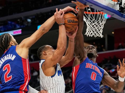 魔术vs活塞精华回放 坎宁安30+6+10率队下半场发力轻取魔术