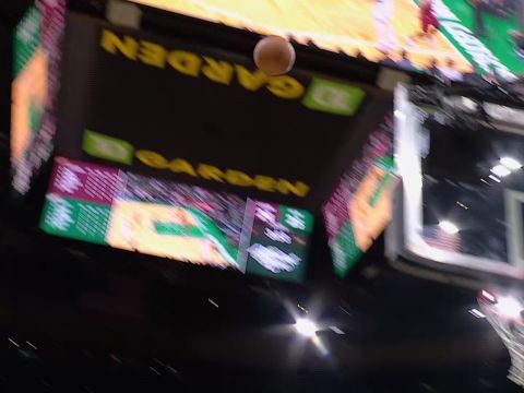 骑士105-125凯尔特人 布朗30+5莫布利两双凯尔特人主场20分掀翻骑士