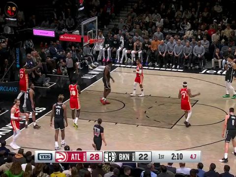 老鹰vs篮网第1节英文原声回放