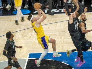 NBA战报:奥斯汀·里夫斯压哨绝杀,湖人险胜森林狼