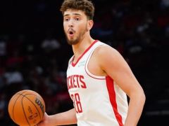 攻防一体取连胜！申京18+9+8+2断2帽 火箭控球中锋已无三分软肋