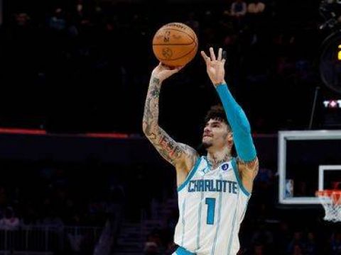 [鲍尔个人集锦]大号两双！鲍尔vs魔术砍下17+7+13集锦