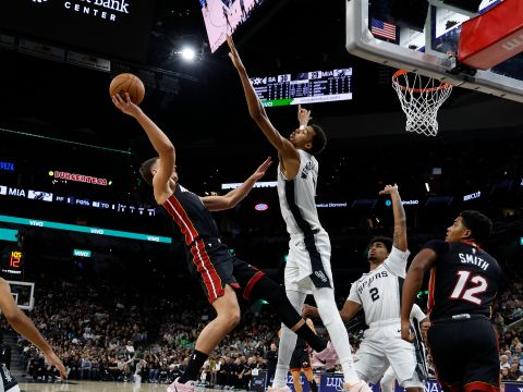 热火vs马刺精华回放 文班亚马27+18+6豪华数据带领马刺豪取五连胜