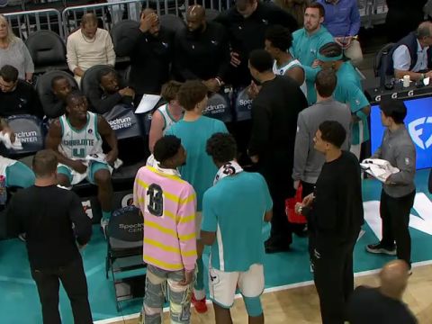 NBA常规赛:魔术vs黄蜂第3节中文解说回放