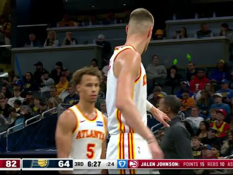 老鹰vs步行者第3节英文原声回放