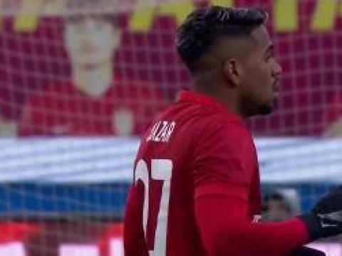 [场上犯规]不是红牌 卡米洛飞蹬江文豪腹部染黄